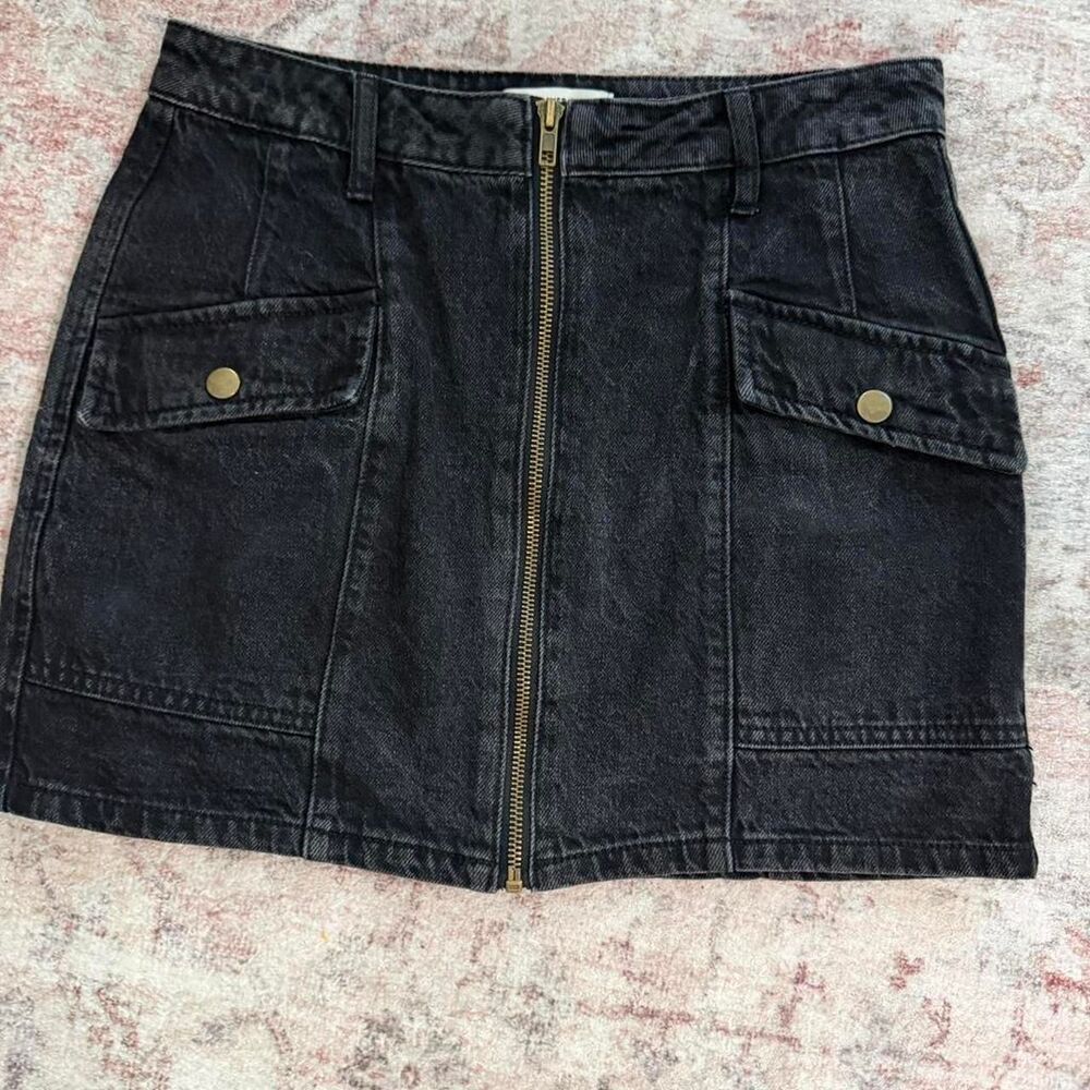 Forever-21 Women's Black Skirt